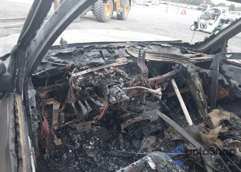 2005 Chevrolet Tahoe Z71 from USA, damaged, VIN 1GNEK13T35R130389